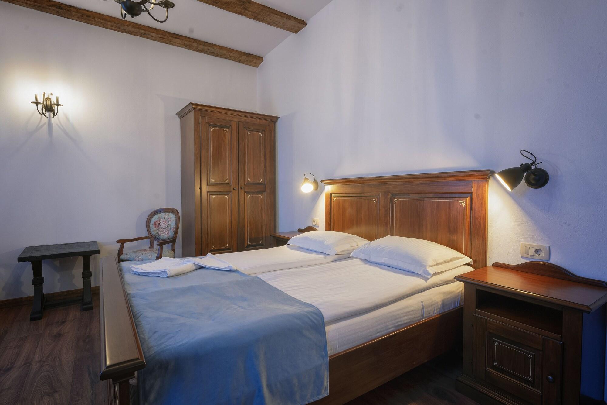 Hotel Boutique Casa Chitic -Hotel And Restaurant Str Johann Gott Nr7 ブラショフ エクステリア 写真