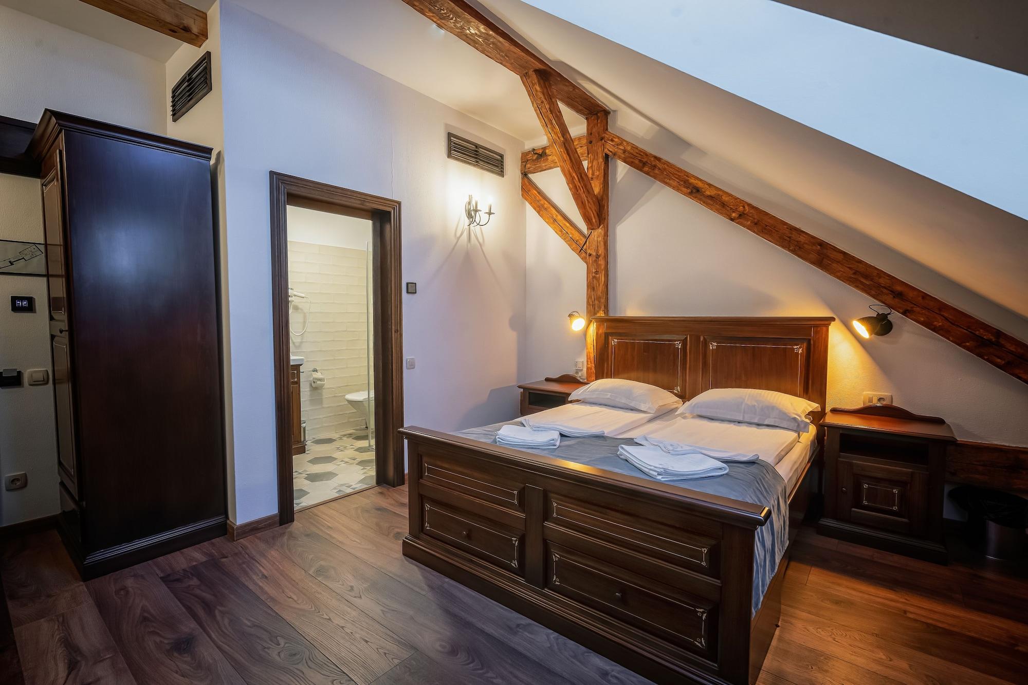 Hotel Boutique Casa Chitic -Hotel And Restaurant Str Johann Gott Nr7 ブラショフ エクステリア 写真