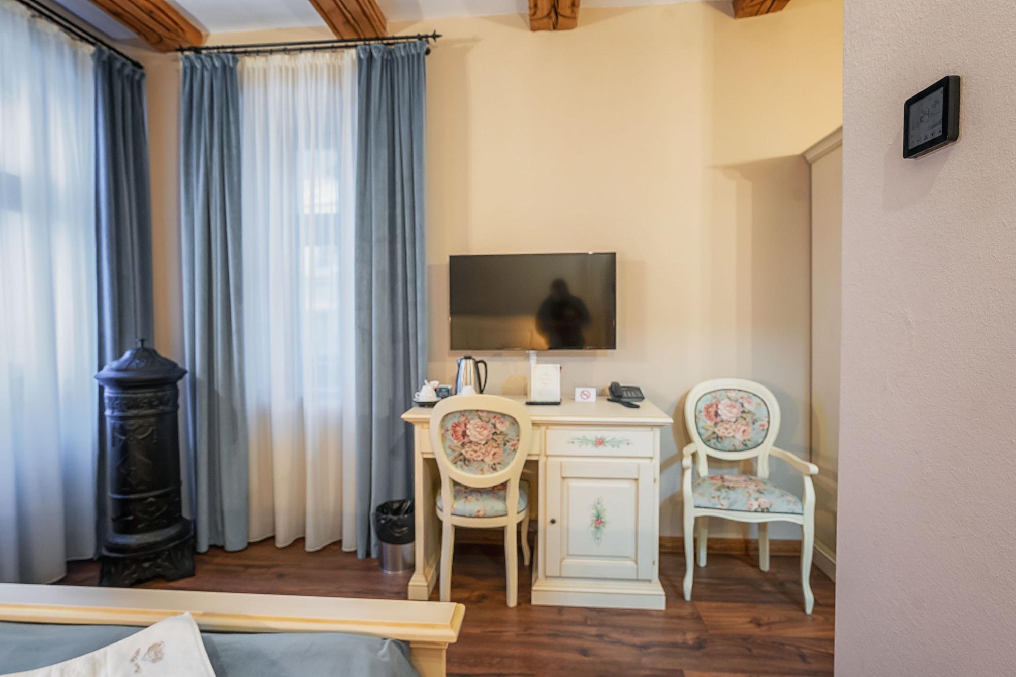 Hotel Boutique Casa Chitic -Hotel And Restaurant Str Johann Gott Nr7 ブラショフ エクステリア 写真