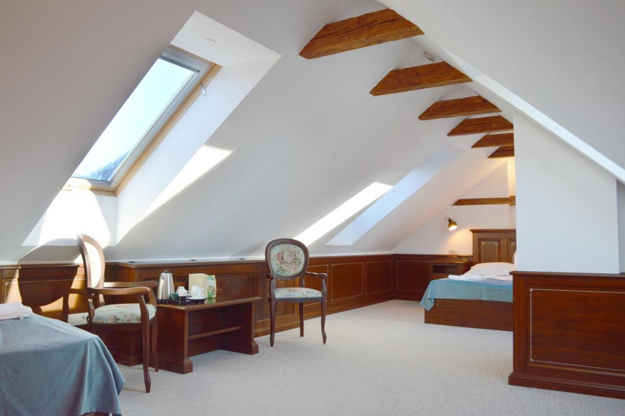 Hotel Boutique Casa Chitic -Hotel And Restaurant Str Johann Gott Nr7 ブラショフ エクステリア 写真