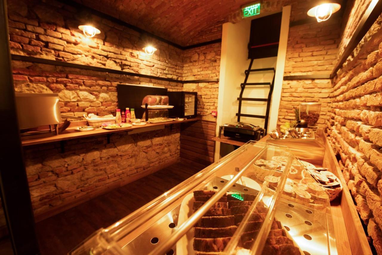 Hotel Boutique Casa Chitic -Hotel And Restaurant Str Johann Gott Nr7 ブラショフ エクステリア 写真